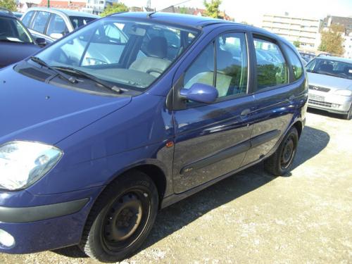 Vindem Acumulator Renault Scenic 2001