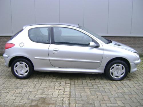 Vindem Airbaguri Peugeot 206 2000