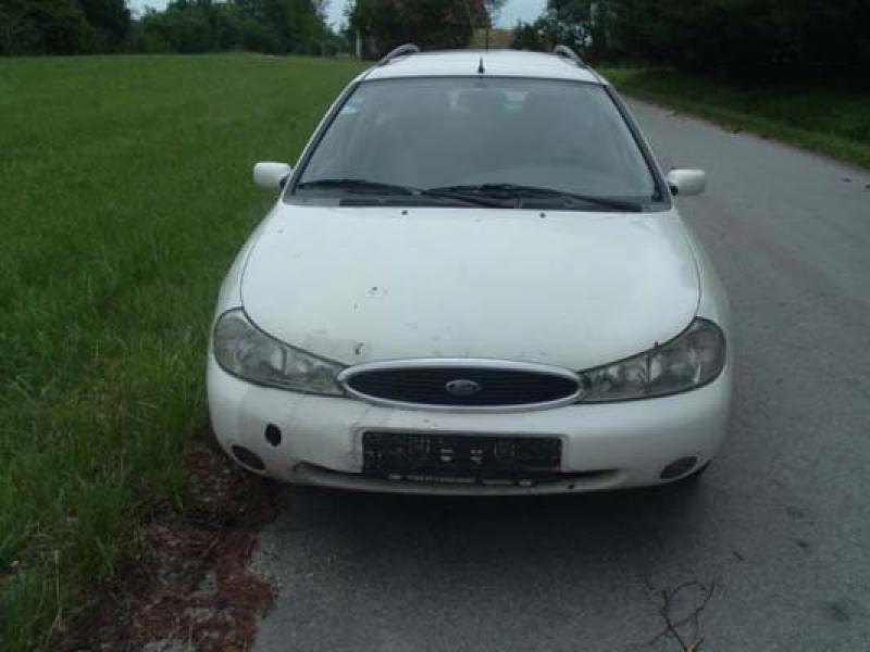 De vanzare Arbore cotit Ford Mondeo 2000