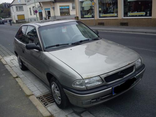 Vand Aripa fata Opel Astra 1996
