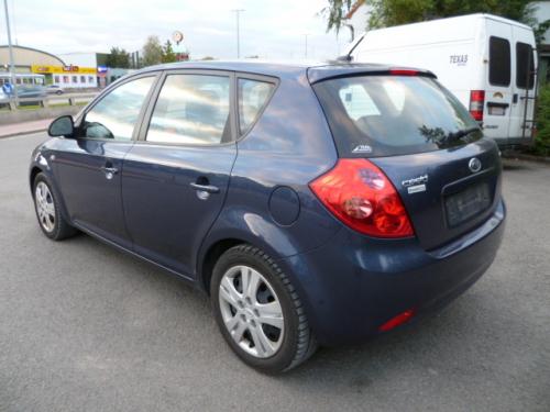 Vand Aripa spate Kia Ceed 2007