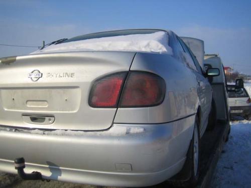 Vindem Aripa spate Nissan Primera 2001