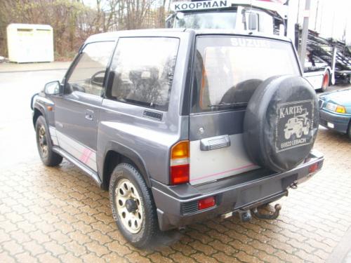 Vindem Aripa spate Suzuki Vitara 1994