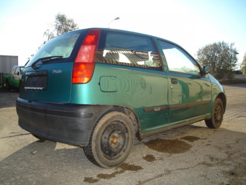 Vindem Ax volan Fiat Punto 1998