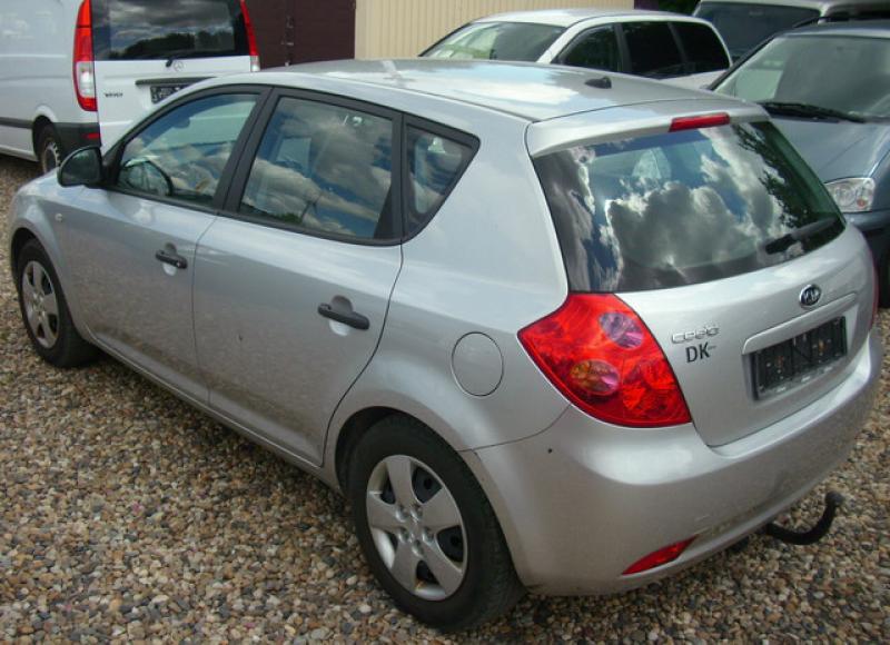 Baie ulei Kia Ceed 2007