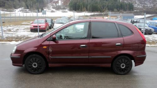 Baie ulei Nissan Almera Tino 2003