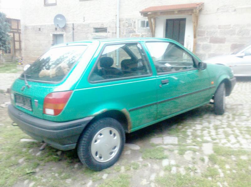 Vand Balamale capota Ford Fiesta 1994