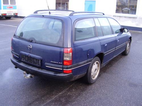 Vindem Bara fata Opel Omega 1997