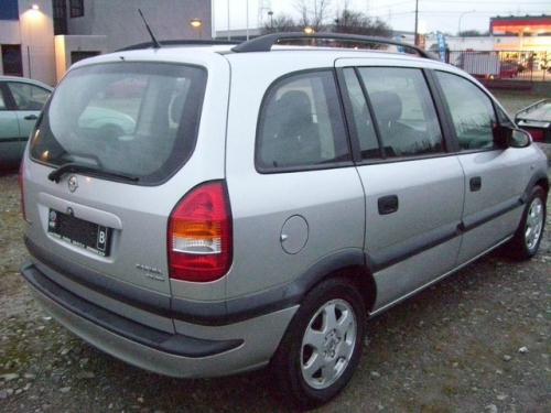 Biele motor Opel Frontera 2003