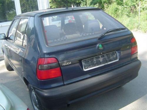 Vindem Biele motor Skoda Felicia 2000