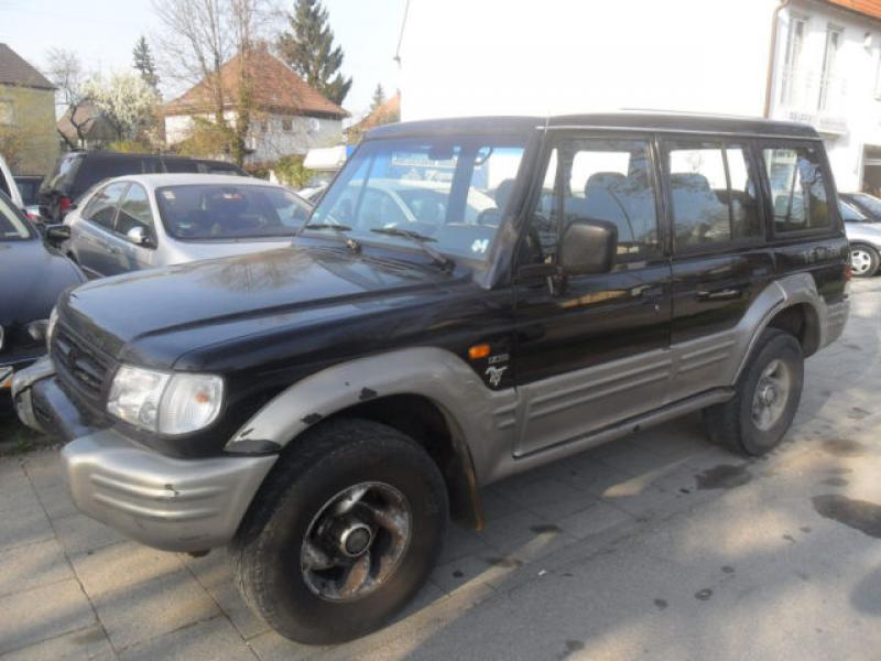 Vindem Bloc motor Hyundai Galloper 2003