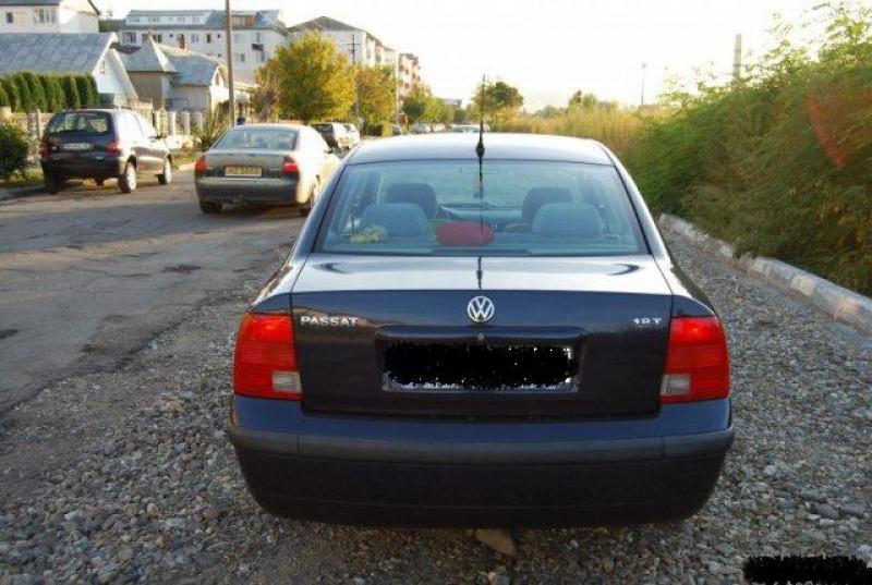 Vindem Bloc motor Volskwagen Passat 1998