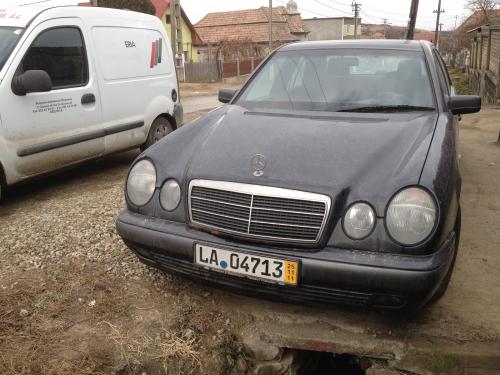 Vindem Caroserie Mercedes E 290 1997