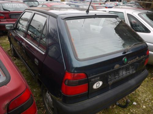 Vindem Caroserie Skoda Felicia 2000