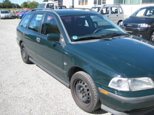 Vindem Chiuloasa Volvo V40 2003