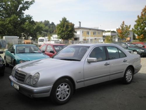 Vindem Comanda climatronic Mercedes E 230 1999