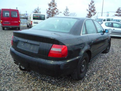 Vand Cutie viteze Audi A4 1997