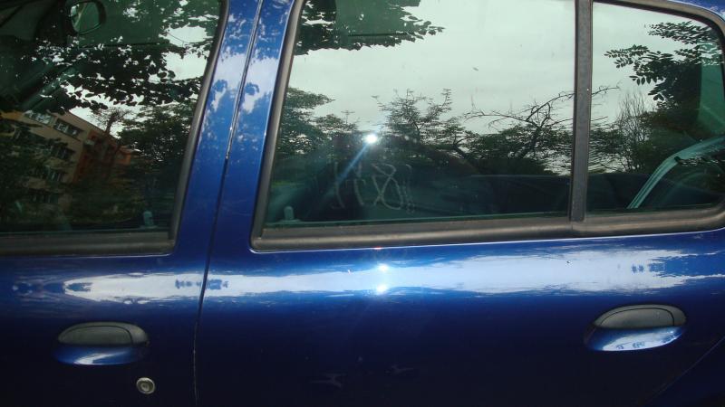 Dezmembrez Renault Clio 2001