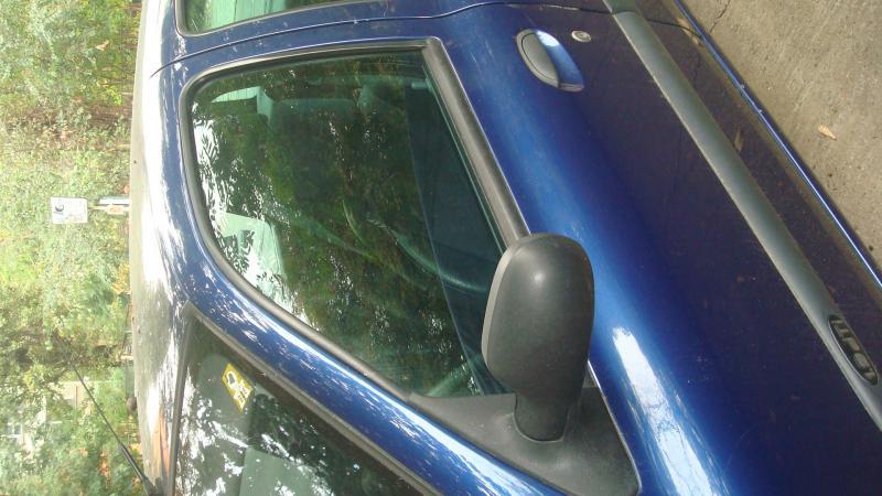 Dezmembrez Renault Clio 2001