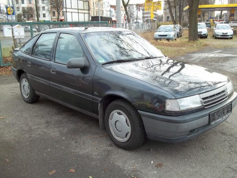 Faruri Opel Vectra 1995