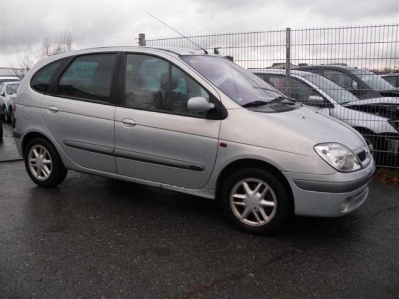 Vindem Incuietoare capota Renault Scenic 2001