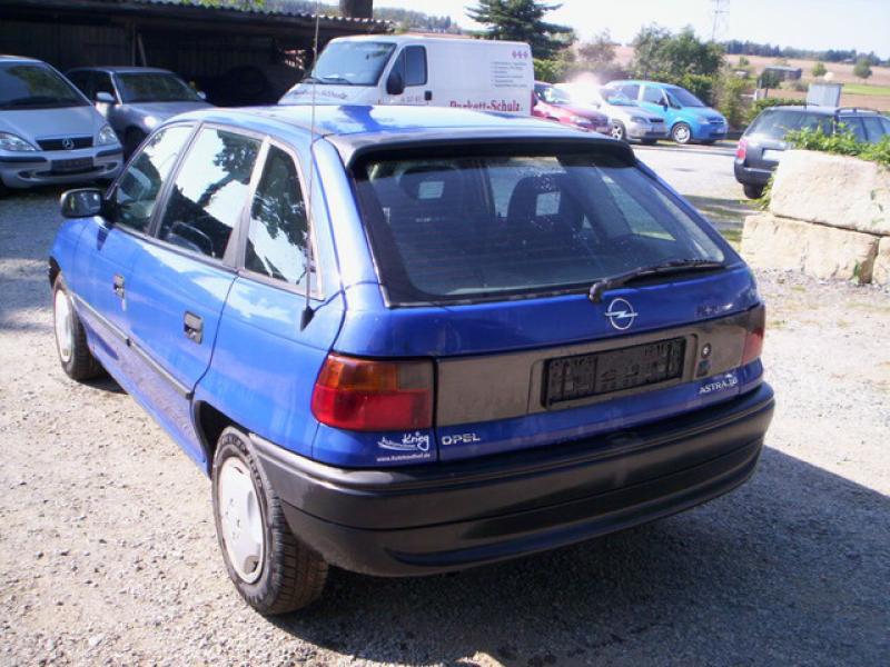 Vindem Oglinzi Opel Astra 1996