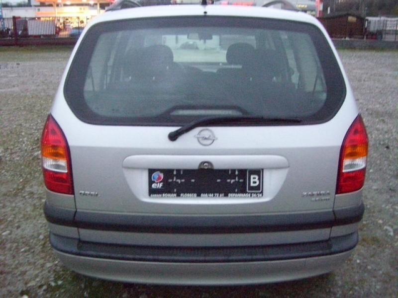 Vindem Panou spate Opel Zafira 2003