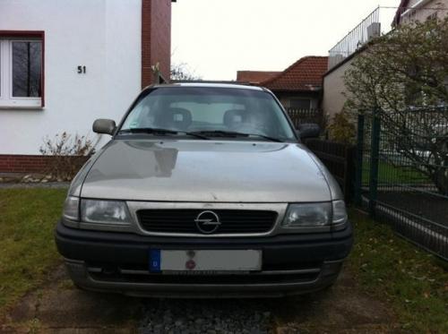 Proiectoare ceata Opel Astra 1996