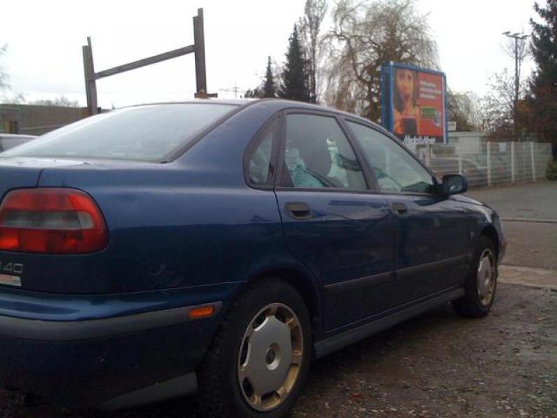 Vindem Punte fata Volvo S40 1999