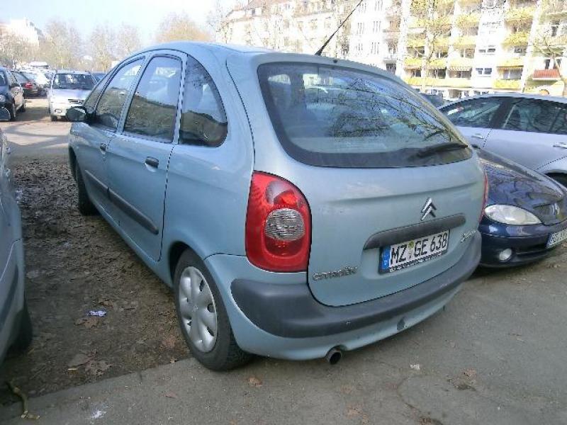 Vindem Scaune Fata Citroen Xsara Picasso 2005