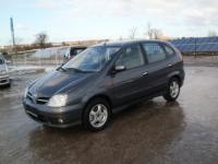 Vindem Biele motor Nissan Almera Tino 2003