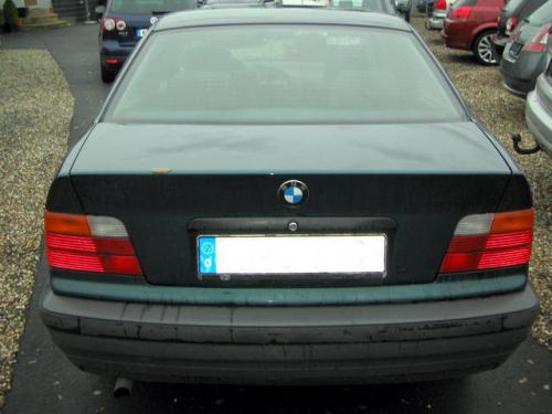 Vindem Toba intermediara BMW 318 1996