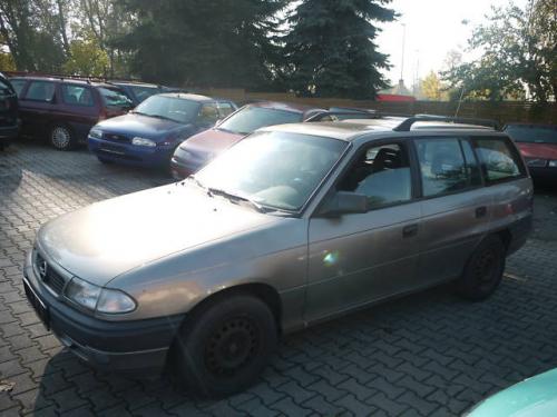 De vanzare Toba intermediara Opel Astra 1996