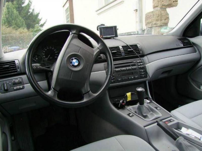 Vindem Volanta BMW 318 2000